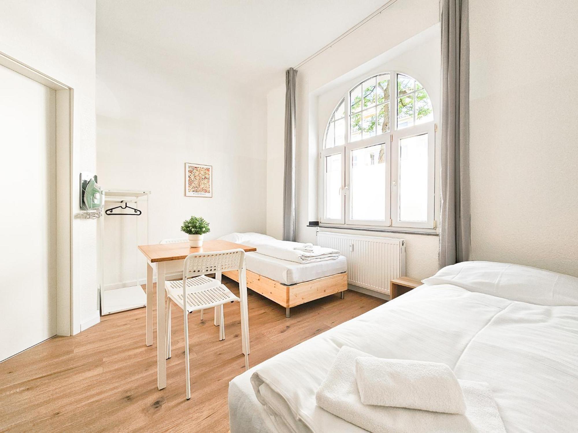 Raj Living - Studio Wohnungen - 15 Min Zur Messe Dus Düsseldorf Exteriör bild
