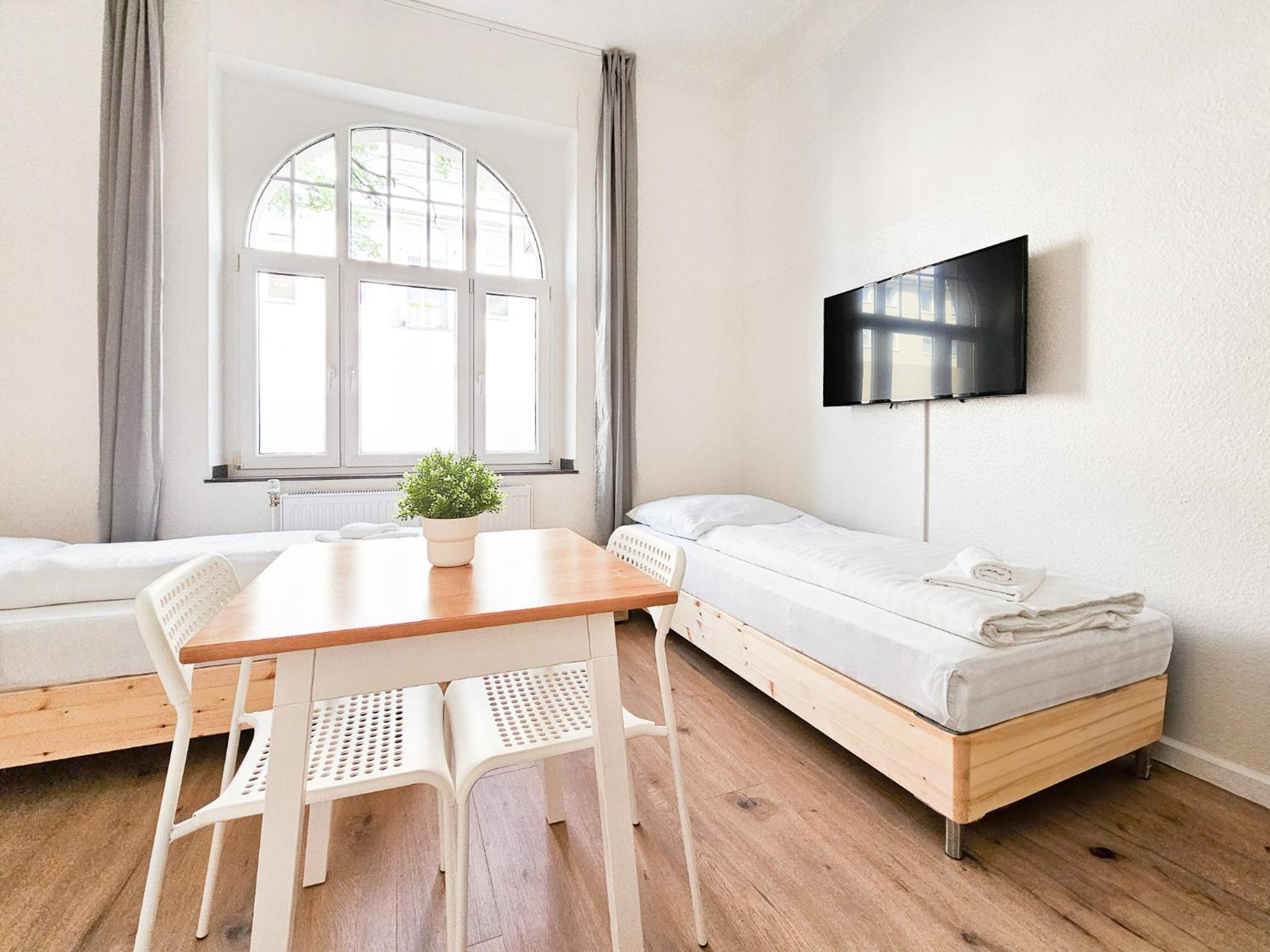 Raj Living - Studio Wohnungen - 15 Min Zur Messe Dus Düsseldorf Exteriör bild