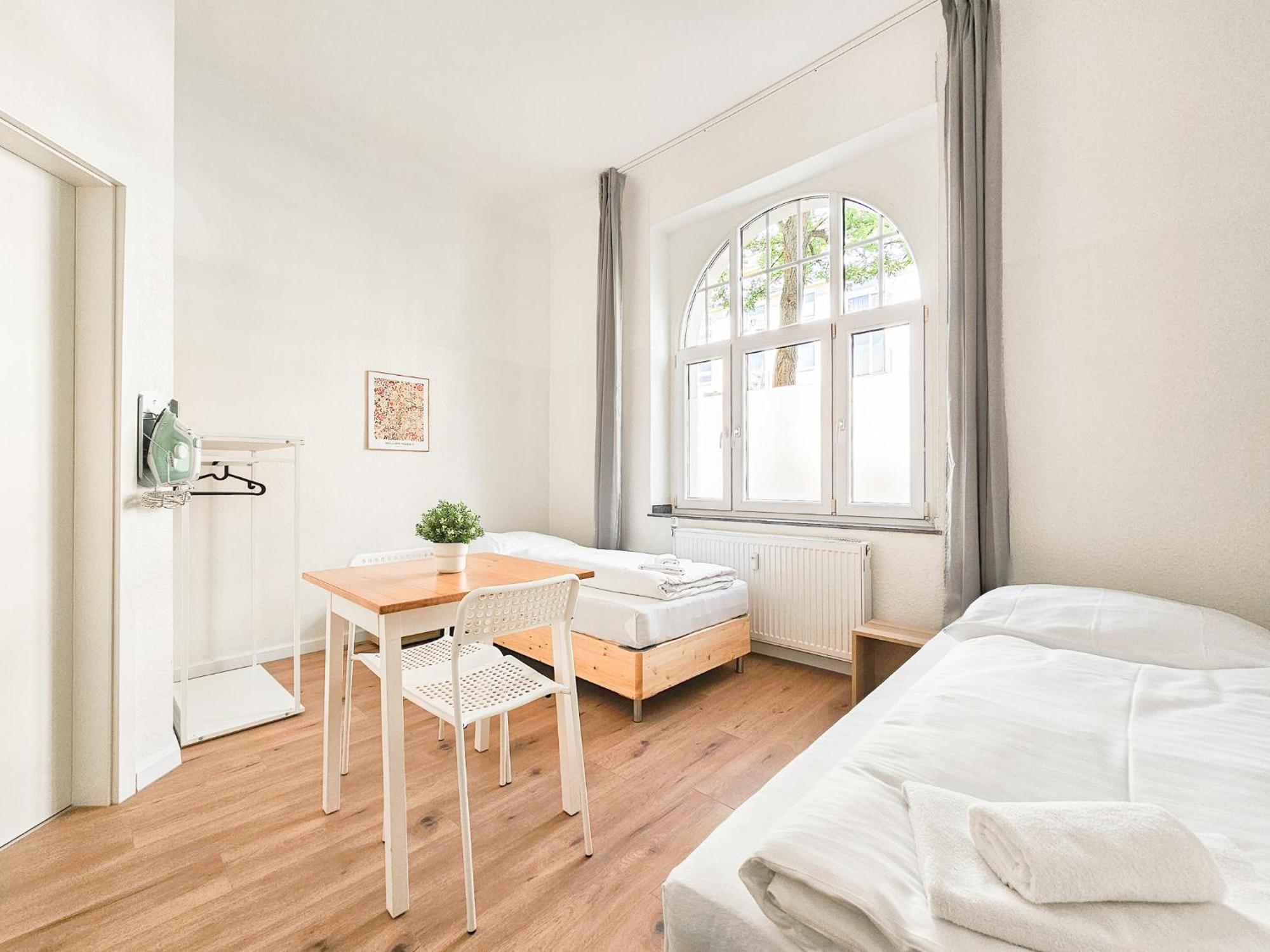 Raj Living - Studio Wohnungen - 15 Min Zur Messe Dus Düsseldorf Exteriör bild